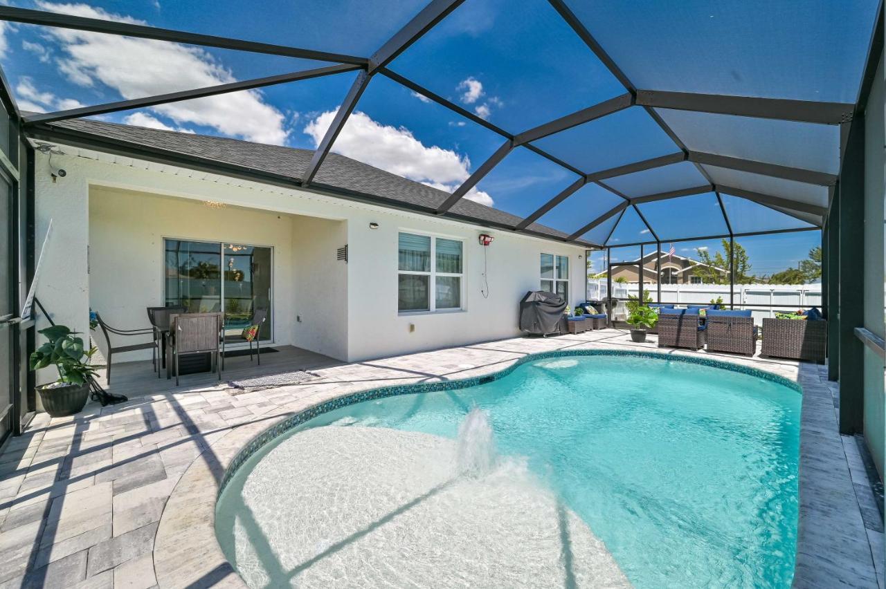 Villa Awesome! Cape Coral Exterior photo